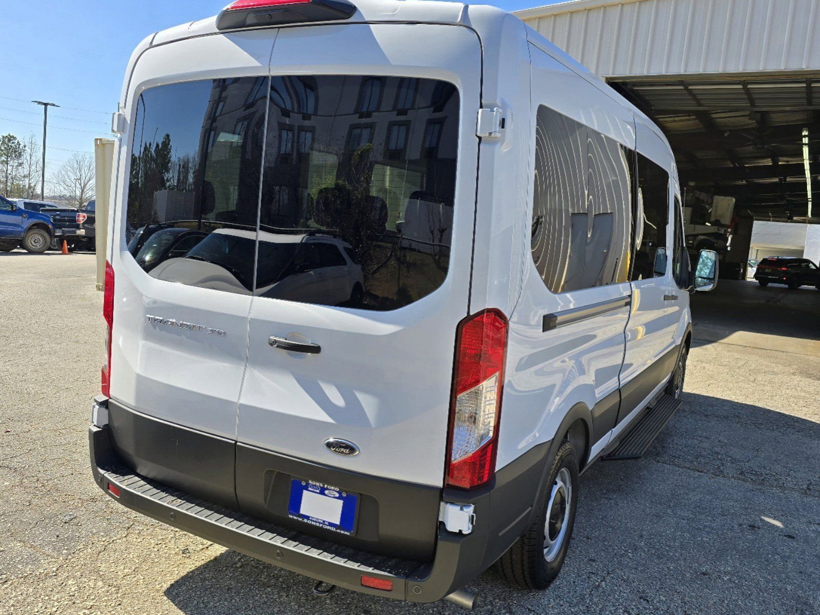 2024 Ford Transit Passenger XL photo 3
