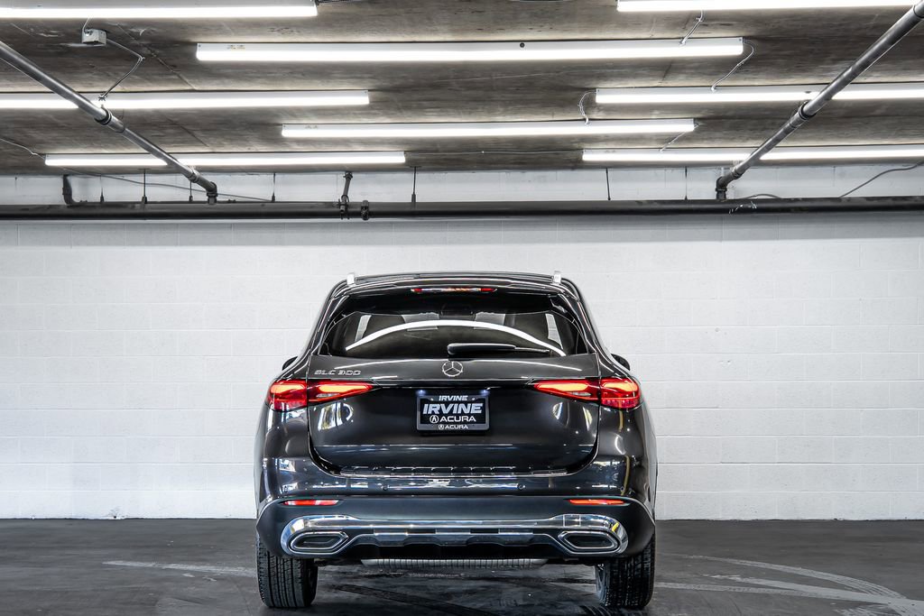 2023 Mercedes Benz GLC 300 photo 3