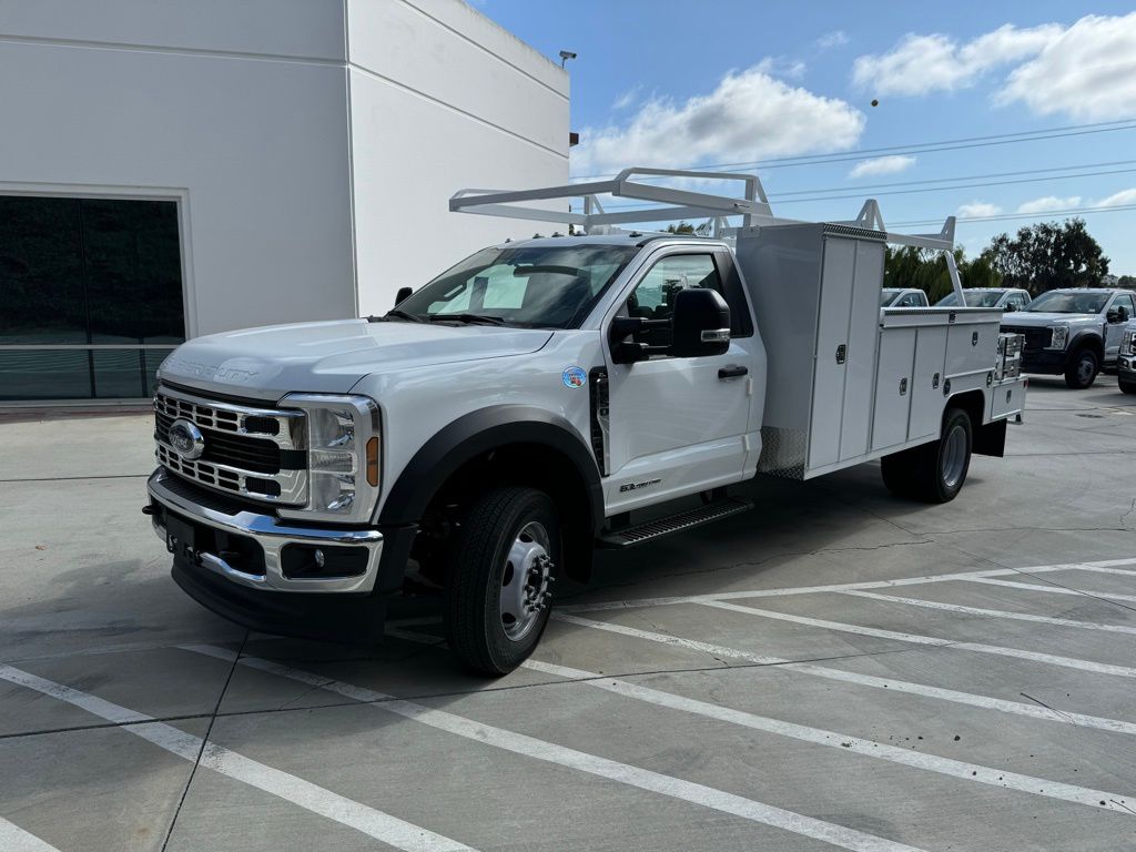 2024 Ford F-550 photo 23