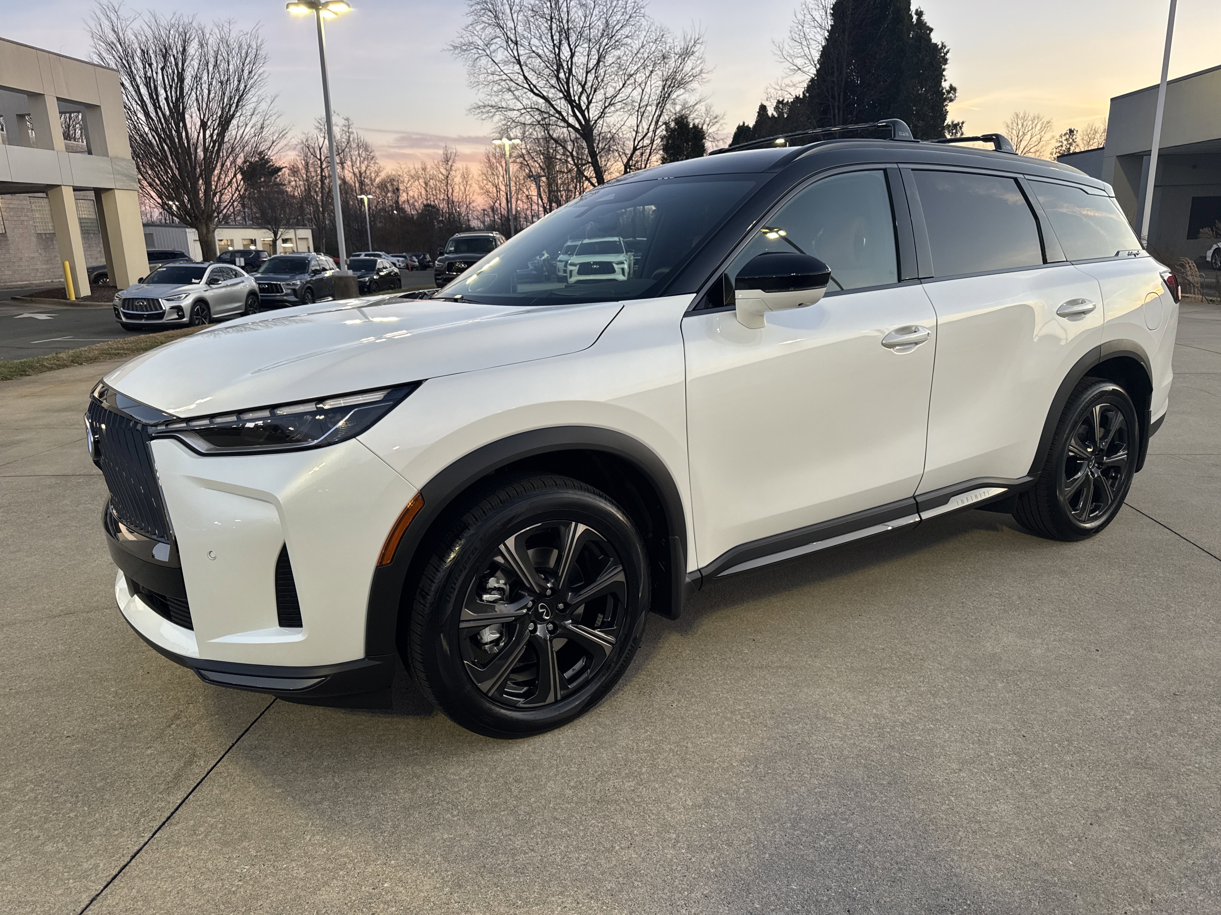 2026 INFINITI QX60 LUXE's photo