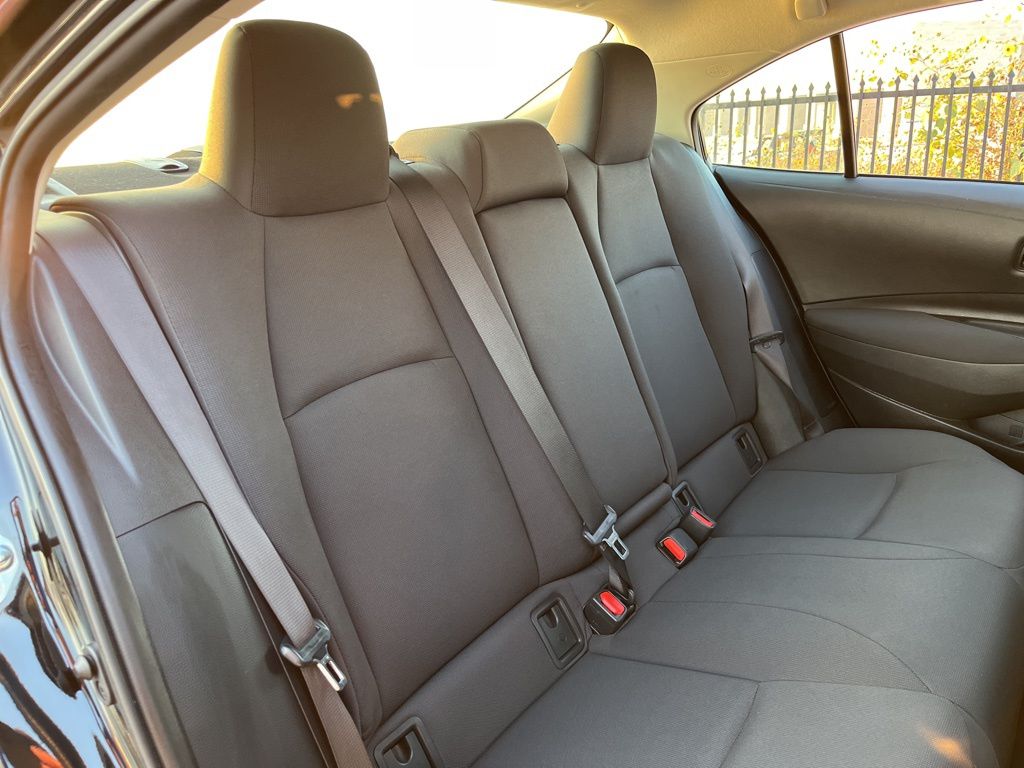 2023 Toyota Corolla LE photo 24