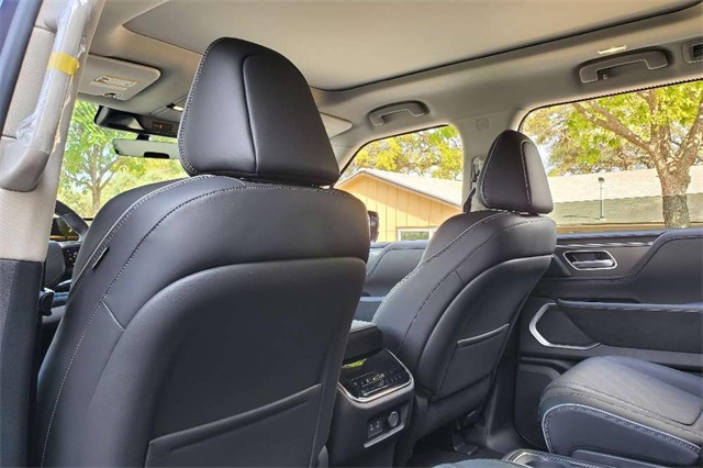 2025 Infiniti QX80 Luxe photo 14
