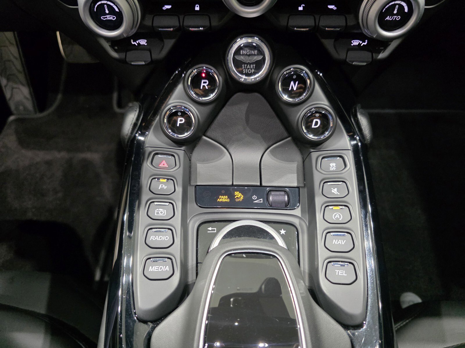 2020 Aston Martin Vantage AM6 photo 15