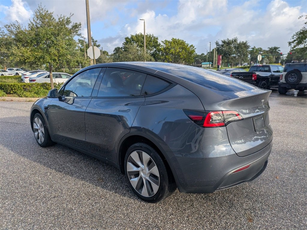 2023 Tesla Model Y Long Range photo 5