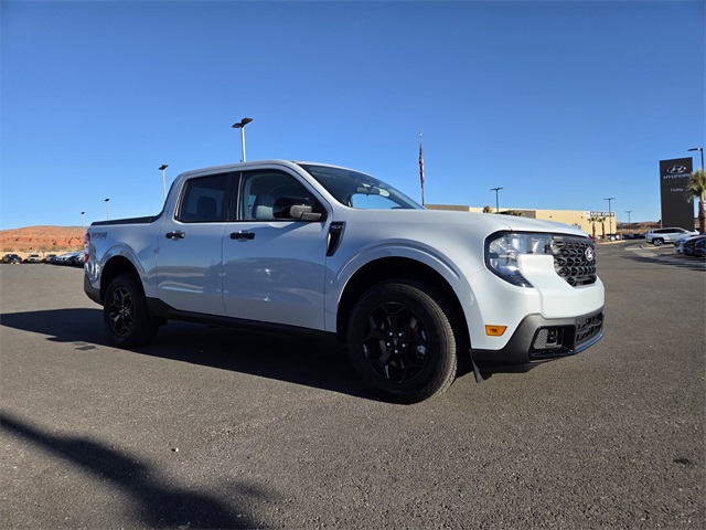 2025 Ford Maverick XLT photo 2