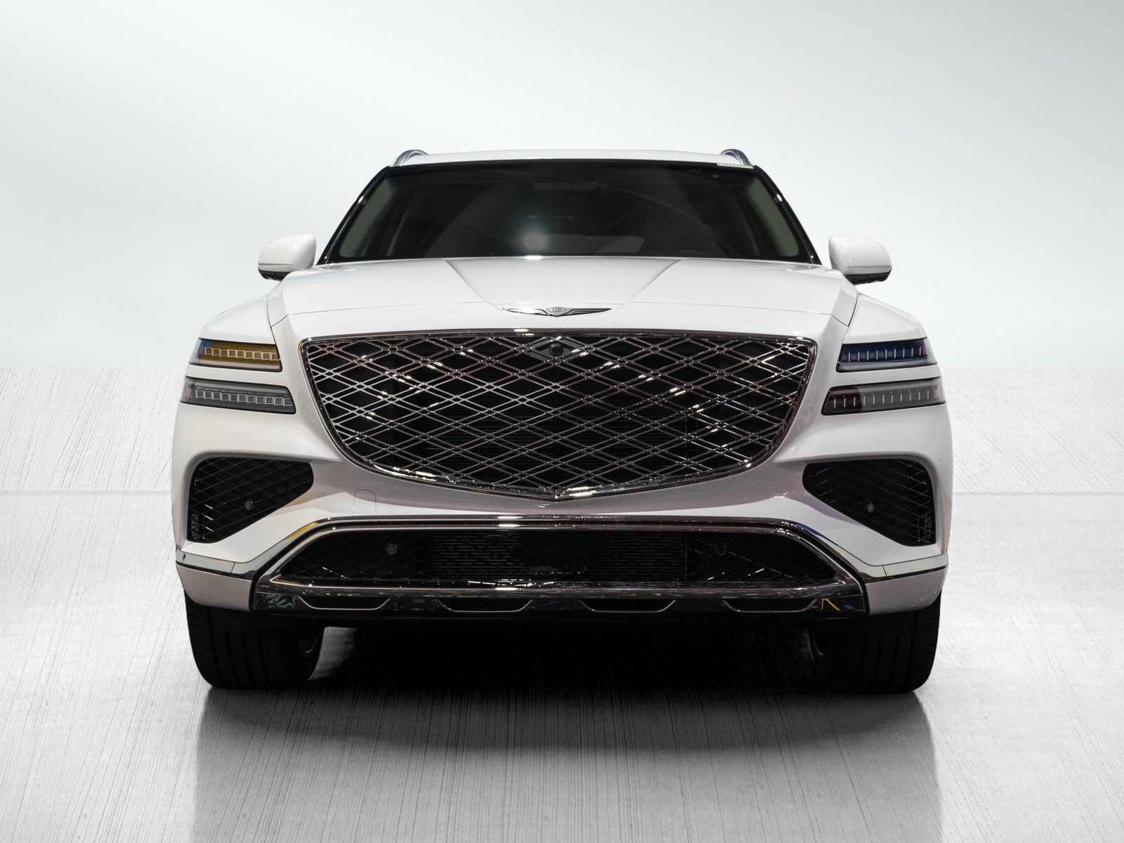 2025 Genesis GV80 2.5T Prestige AWD photo 2