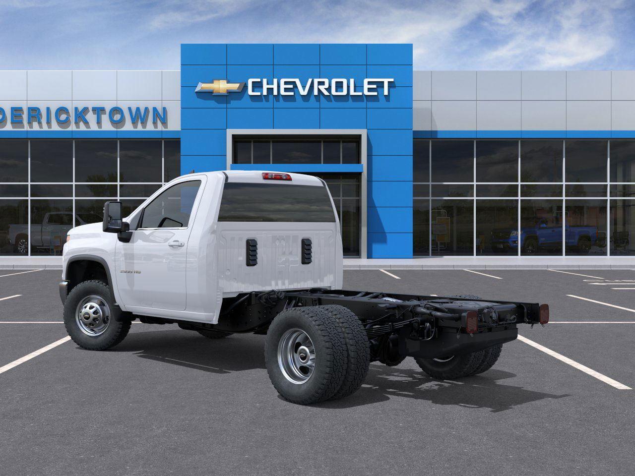 2025 Chevrolet Silverado 3500HD Work Truck photo 2