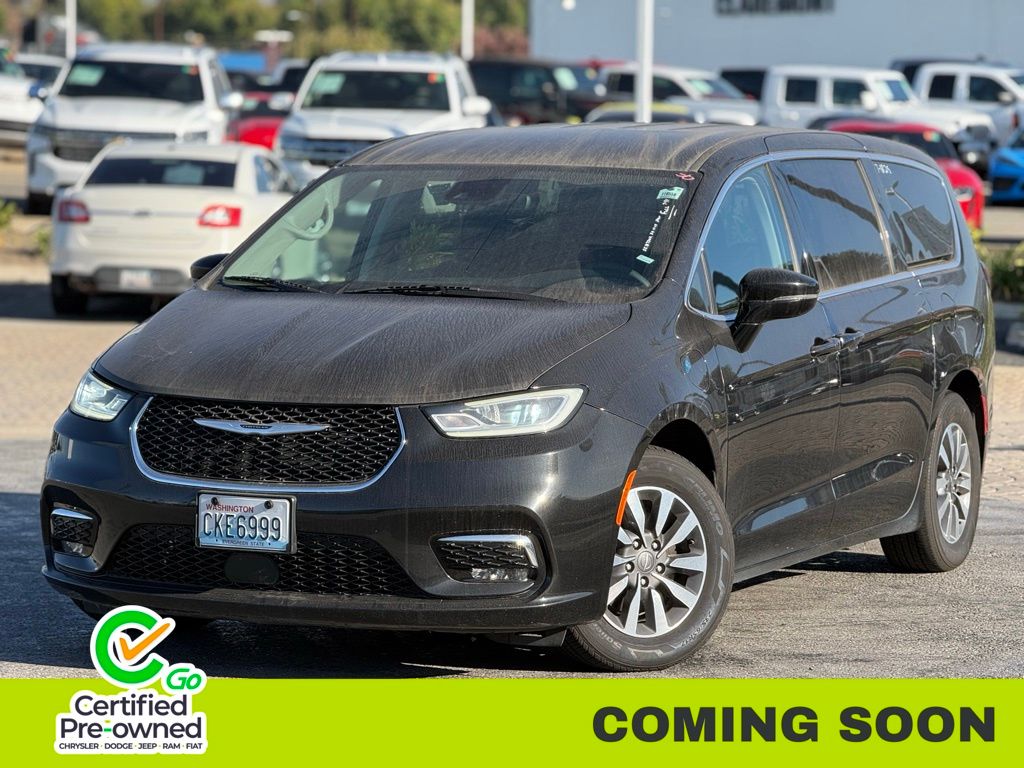 2024 Chrysler Pacifica PHEV Select's photo