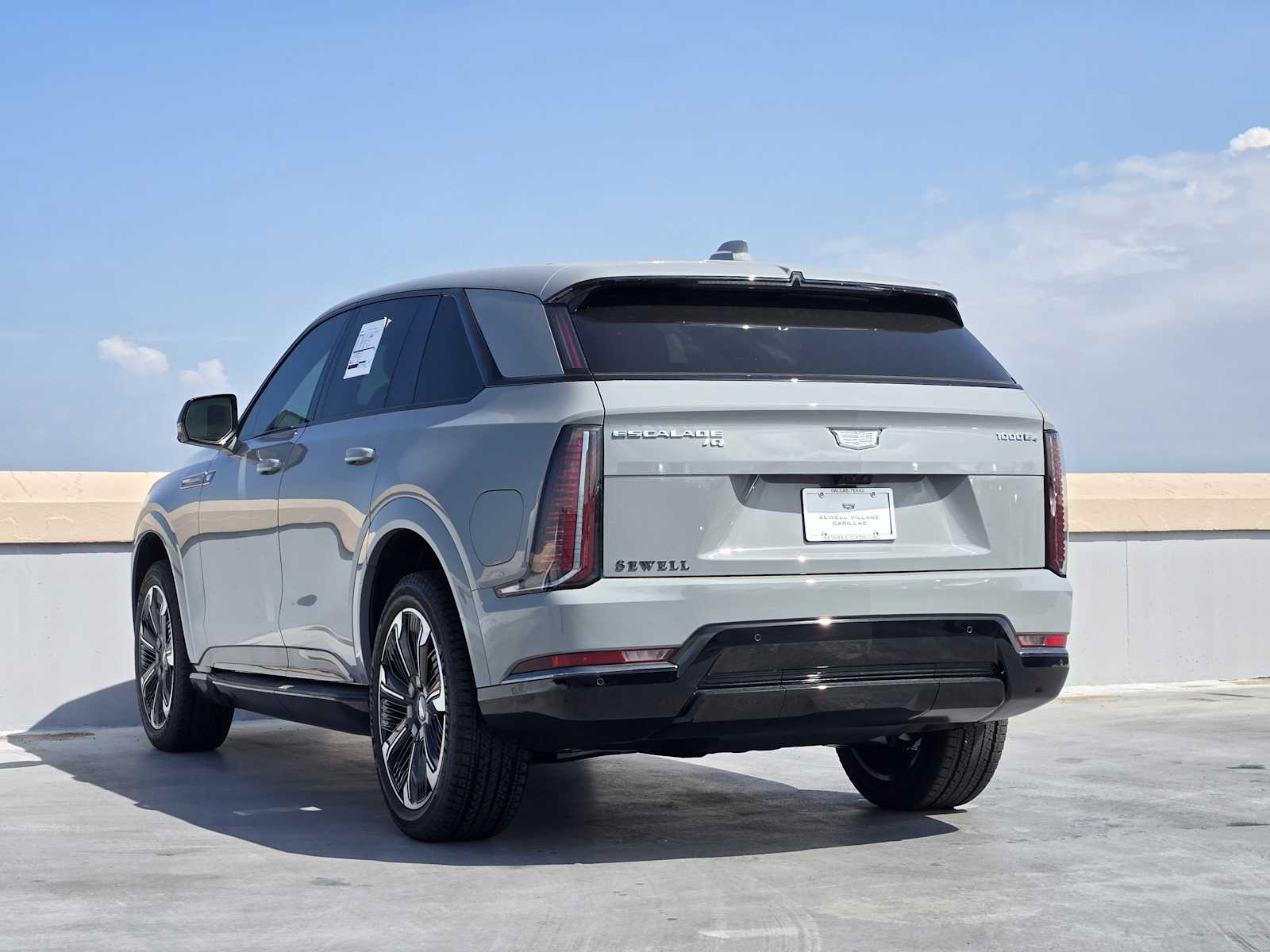 2026 Cadillac Escalade IQ Sport photo 2