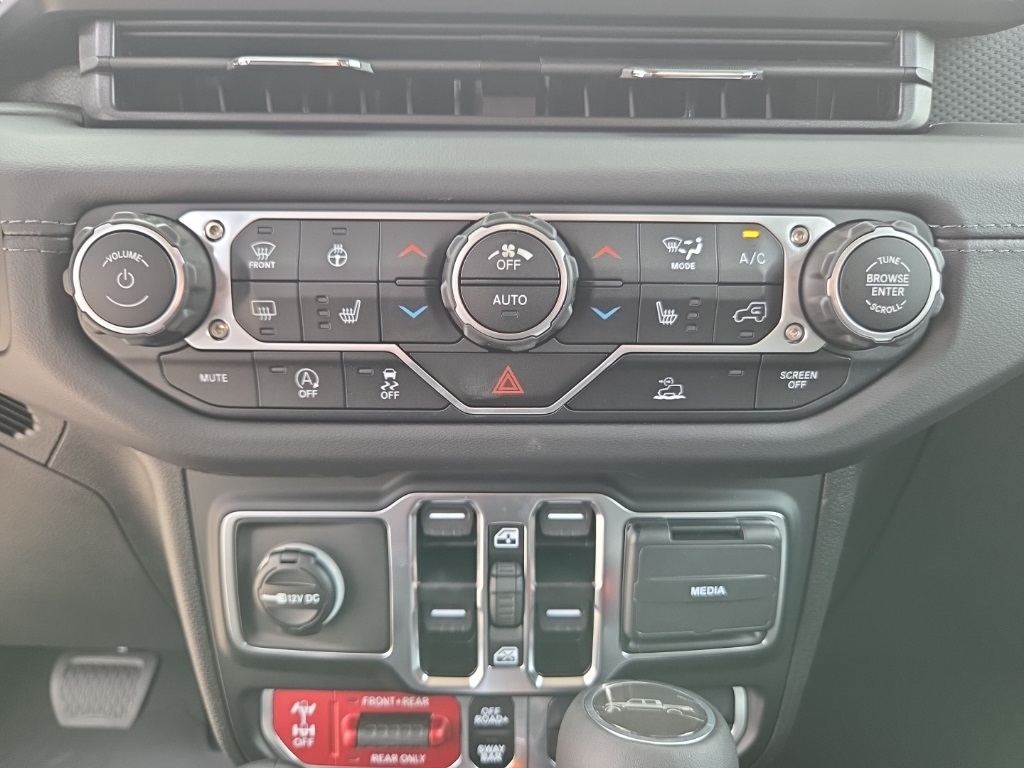 2025 Jeep Gladiator Rubicon photo 17
