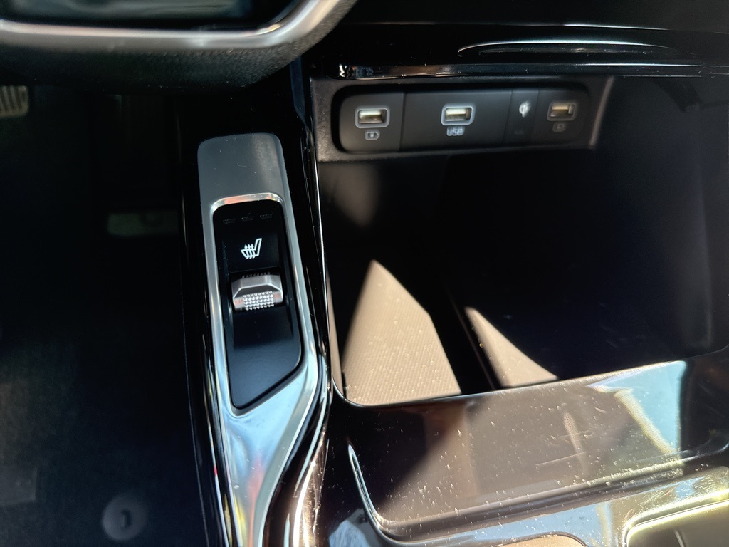 2022 Kia Sorento Plug-In Hybrid SX photo 44