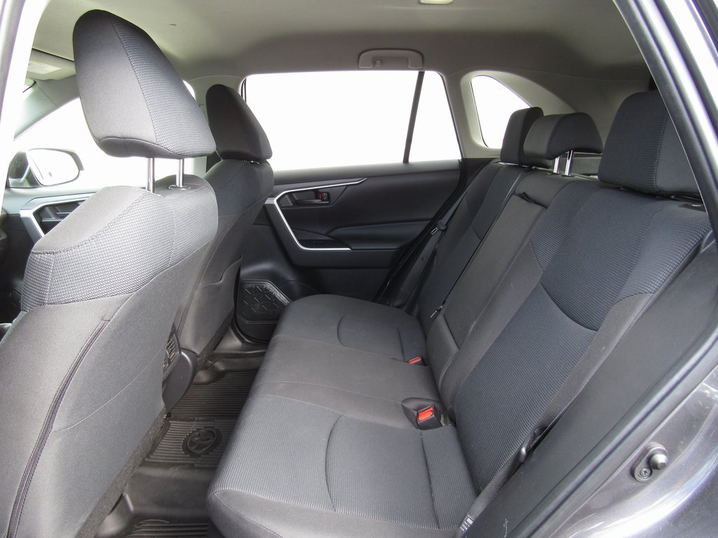 2022 Toyota RAV4 Hybrid LE photo 8