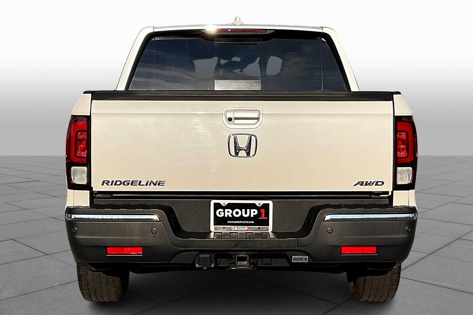 2019 Honda Ridgeline RTL-E photo 4