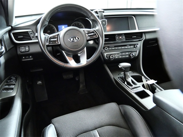 2020 Kia Optima S photo 3