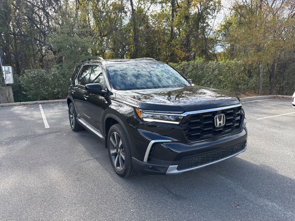 2025 Honda Pilot Elite's photo
