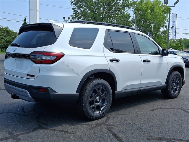 2025 Honda Pilot TrailSport photo 6