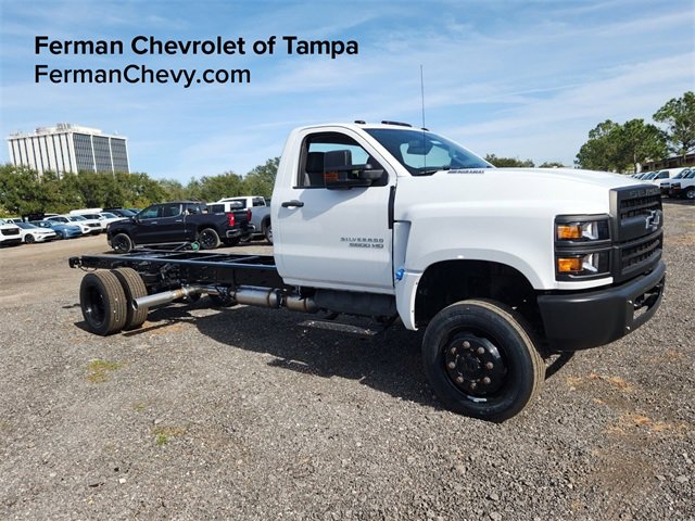 2024 Chevrolet Silverado 4500 Medium Duty Chassis Cab Work Truck's photo