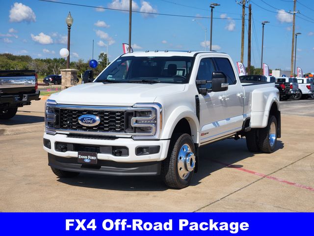 2026 Ford F-450 Platinum photo 3