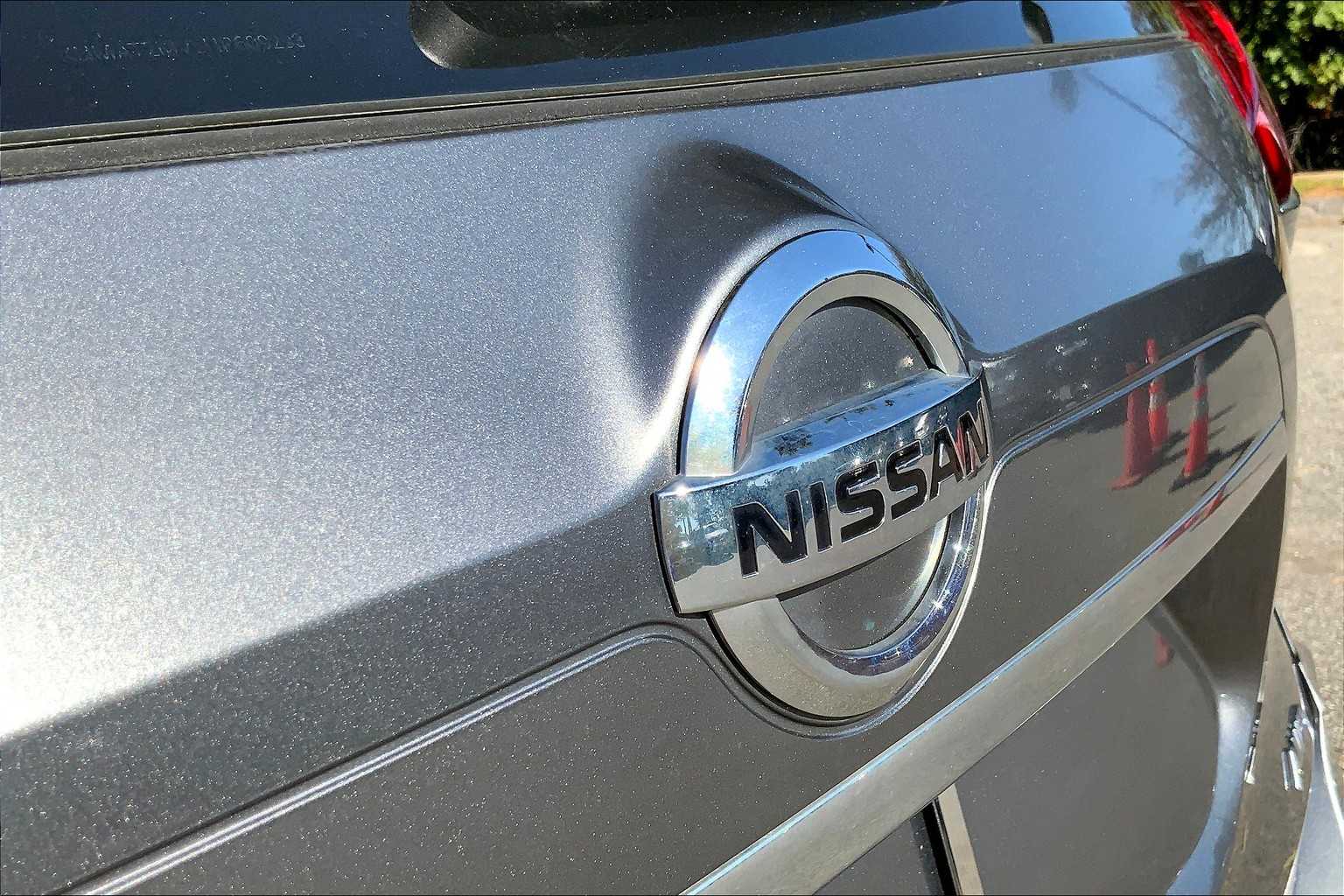 2017 Nissan Rogue S photo 9