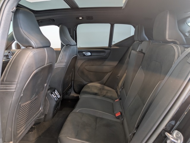 2023 Volvo XC40 Recharge Ultimate photo 25