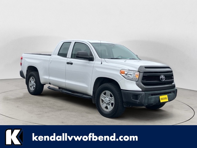 2015 Toyota Tundra SR's photo