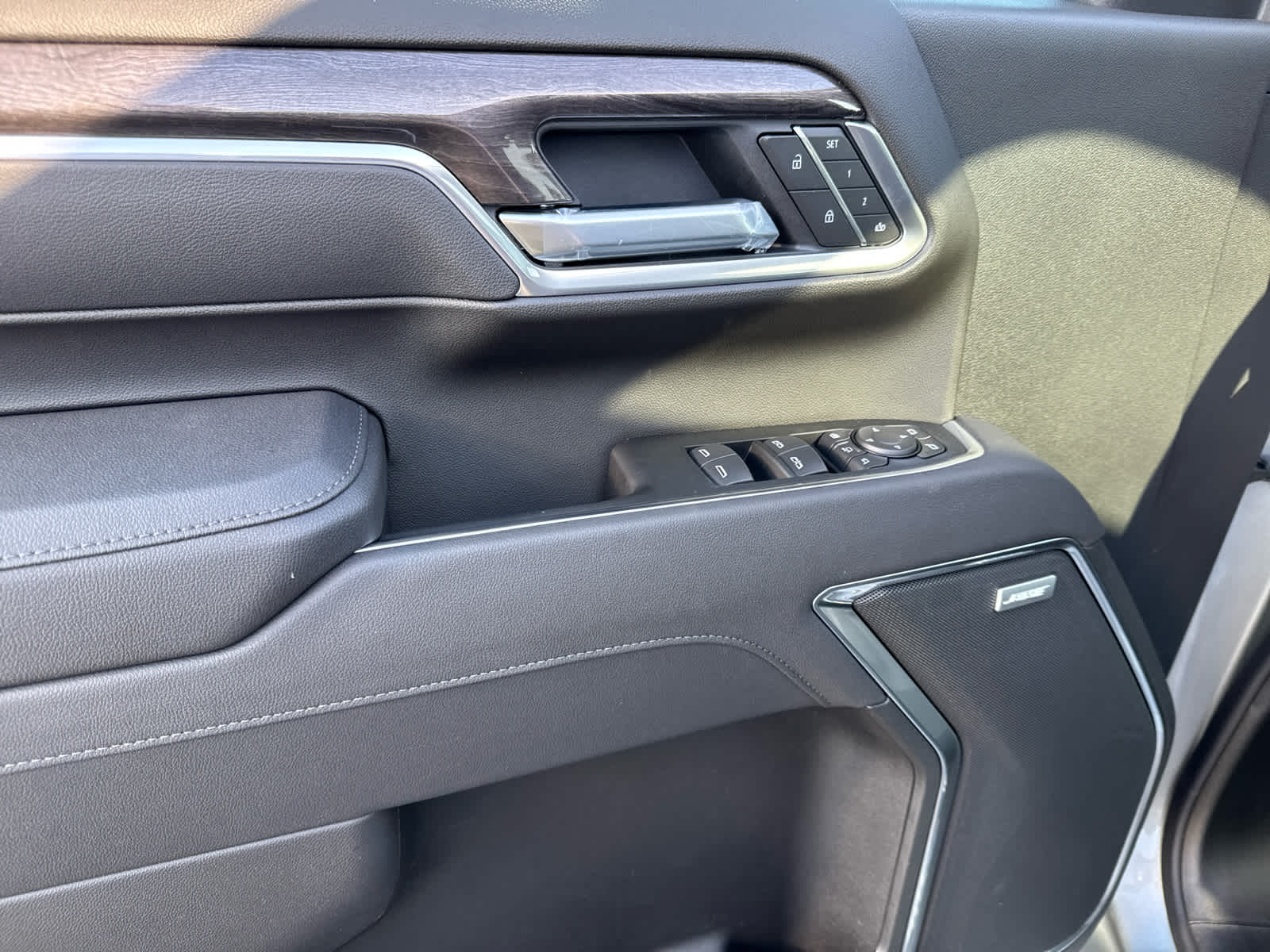 2026 Chevrolet Silverado 2500HD LTZ photo 17