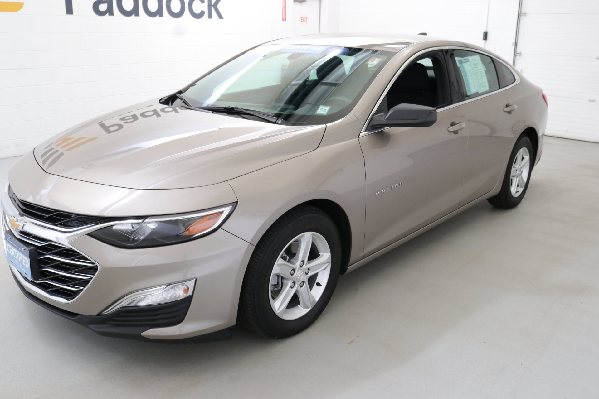 2022 Chevrolet Malibu LS photo 3