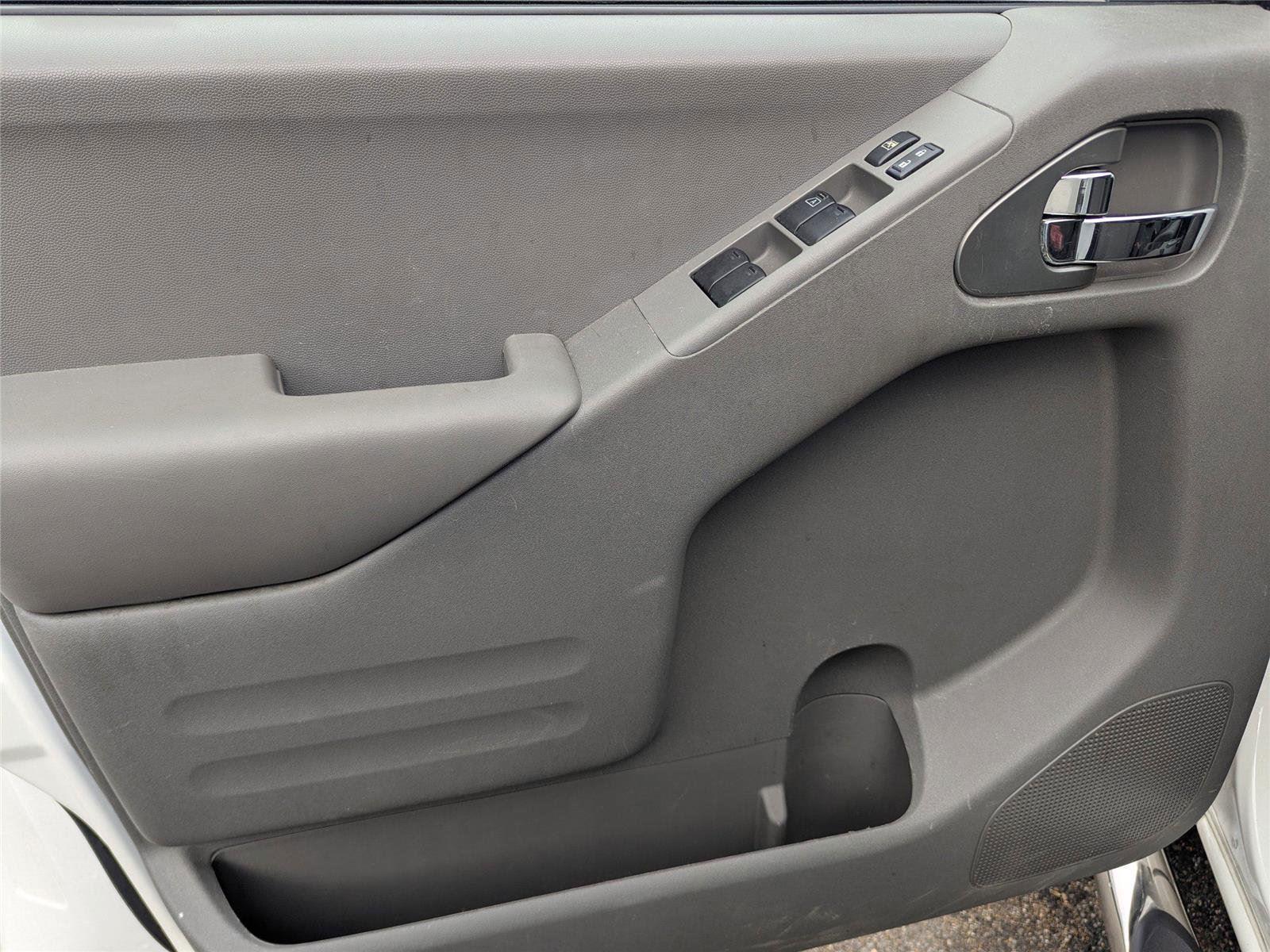 2020 Nissan Frontier SV photo 19