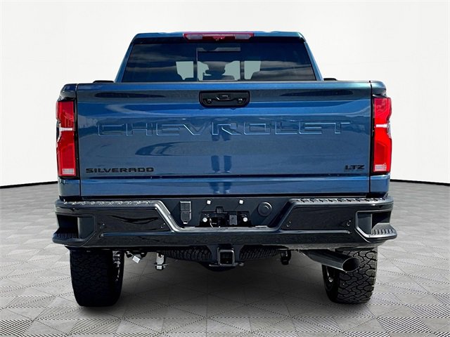2025 Chevrolet Silverado 2500HD LTZ photo 5