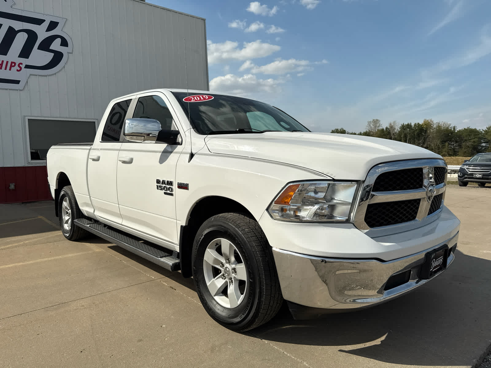 2019 Ram 1500 Classic SLT photo 3