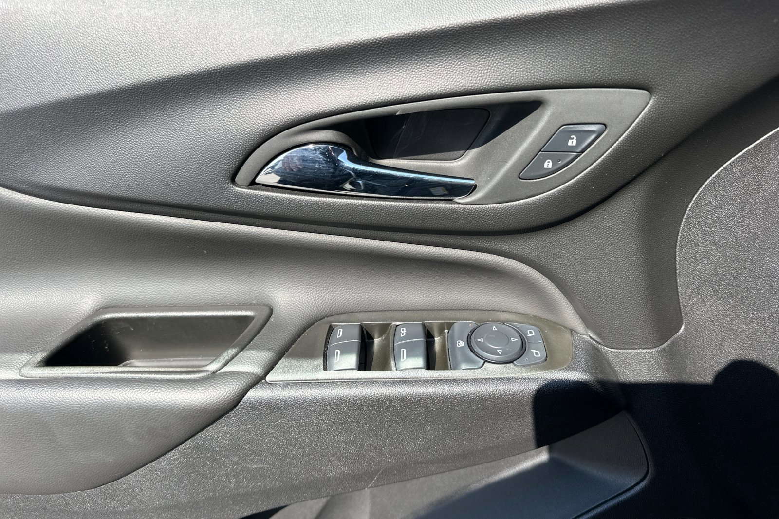 2024 Chevrolet Equinox LT photo 9