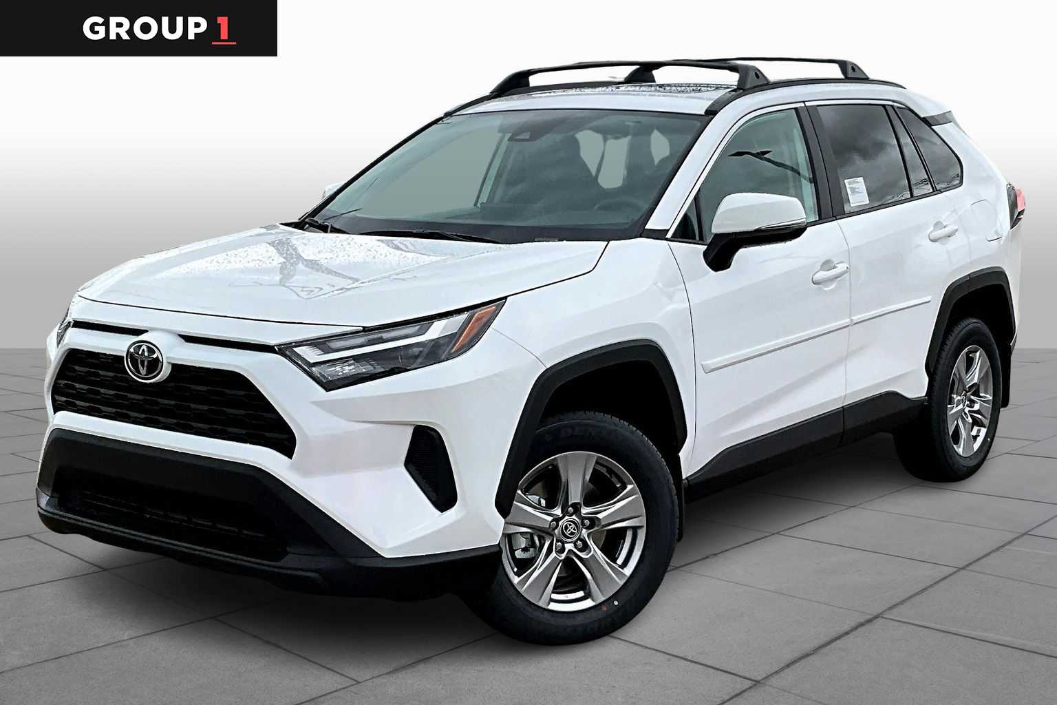 2025 Toyota RAV4 XLE's photo