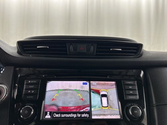 2018 Nissan Rogue SV photo 15