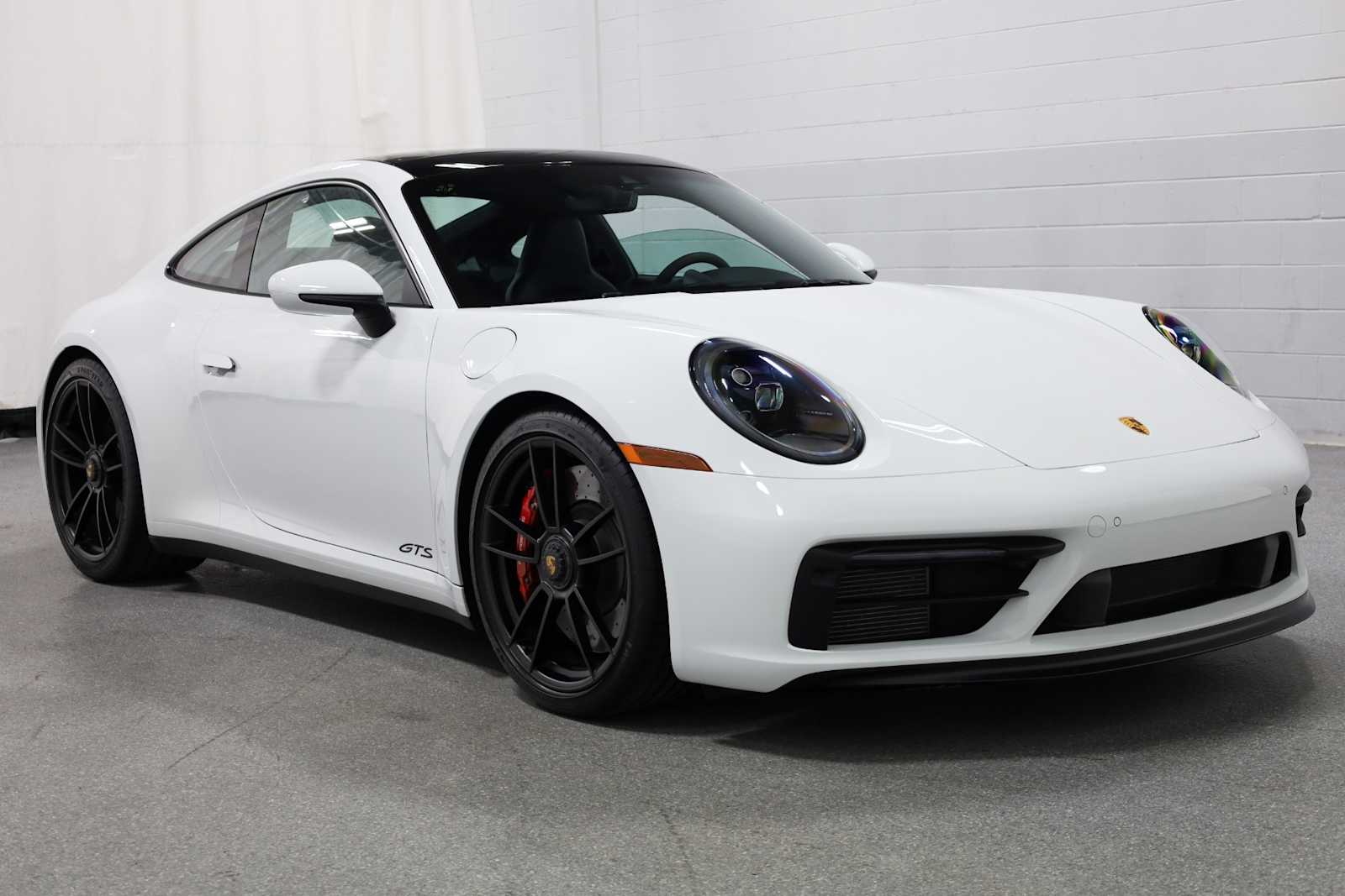 2022 Porsche 911 GTS Coupe photo 12