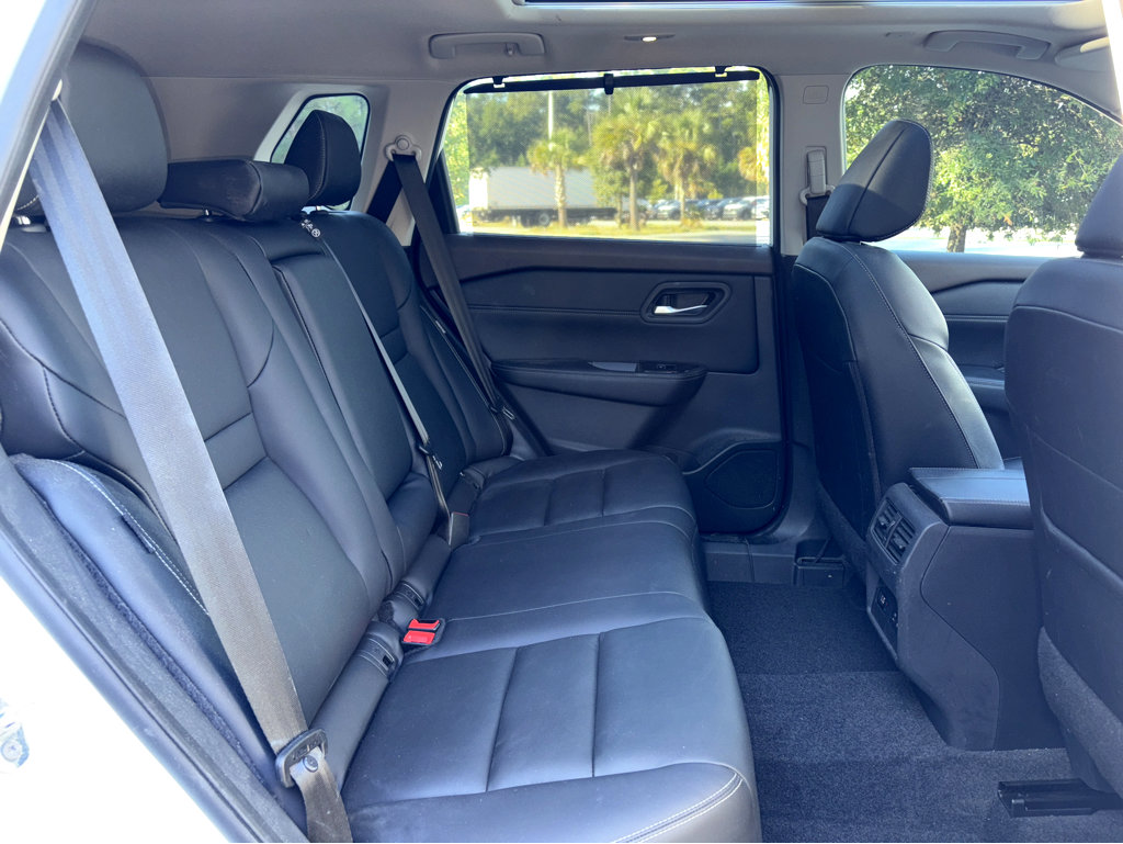 2023 Nissan Rogue SL photo 14