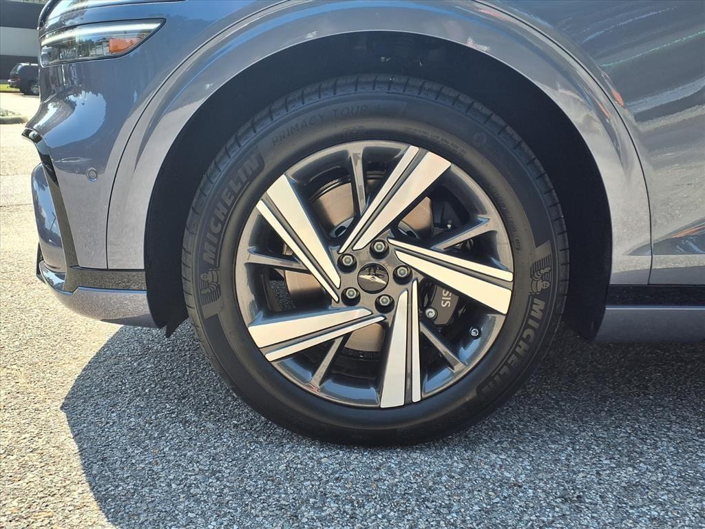 2026 Genesis GV70 3.5T Sport Advanced photo 4