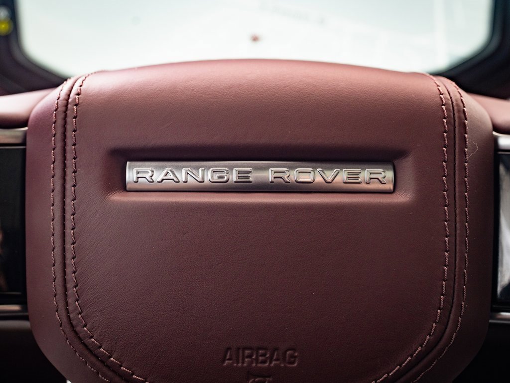 2023 Land Rover Range Rover SE photo 25