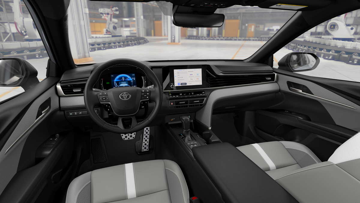 2025 Toyota Camry SE photo 19