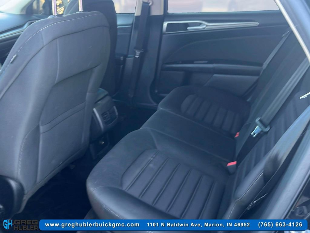 2017 Ford Fusion SE photo 12