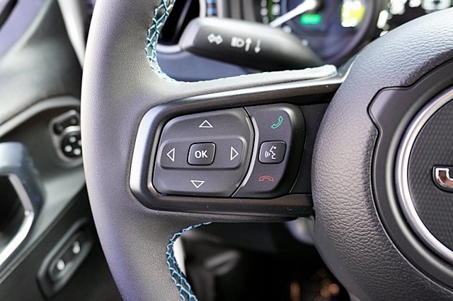 2025 Jeep Wrangler Rubicon 4xe photo 33