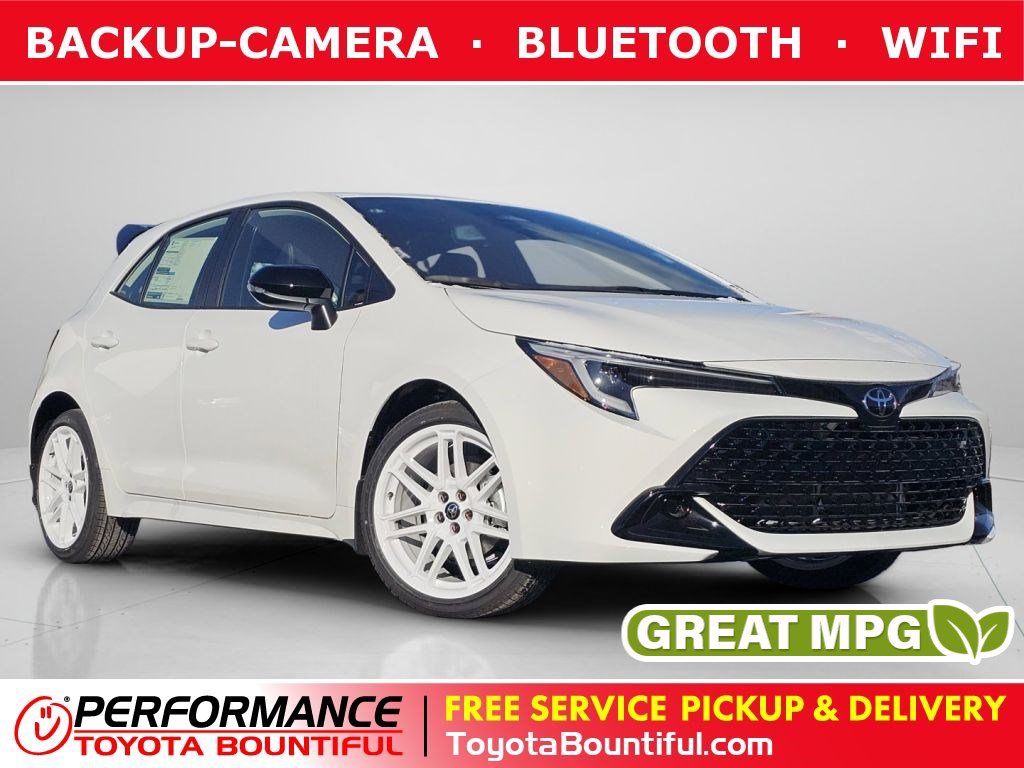 2026 Toyota Corolla Hatchback SE's photo