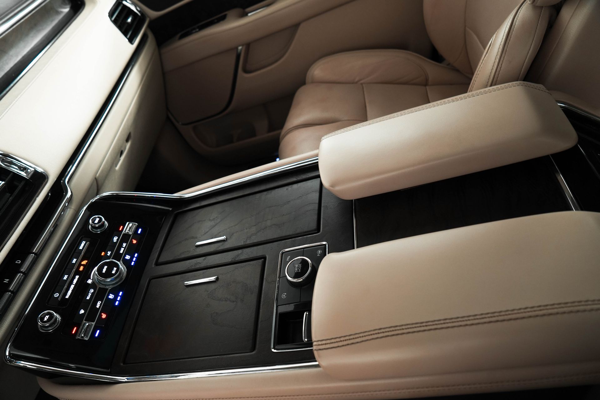 2018 Lincoln Navigator L Reserve photo 33