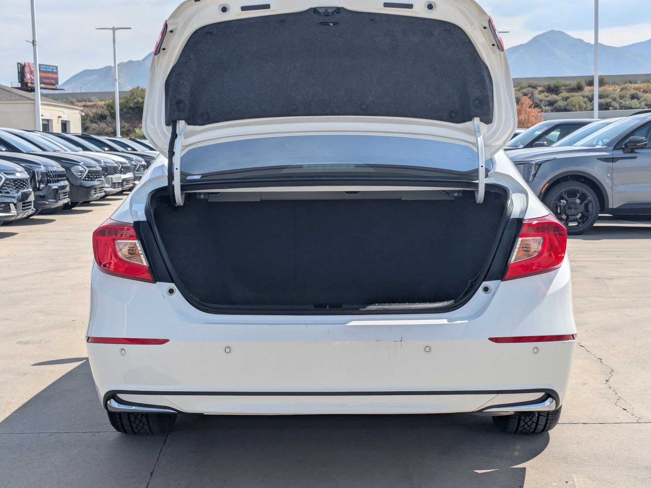 2021 Honda Accord Hybrid Touring photo 22