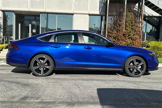 2025 Honda Accord Sport photo 4