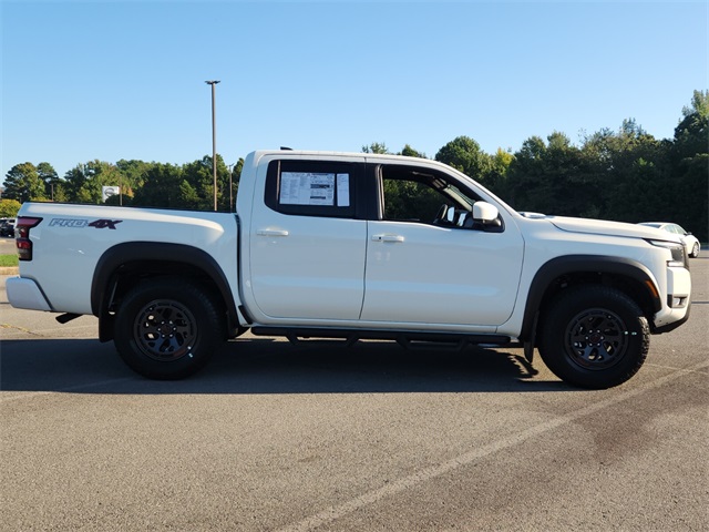 2026 Nissan Frontier Crew Cab PRO-4X photo 2