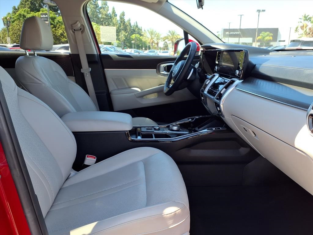 2022 Kia Sorento Plug-In Hybrid SX photo 9