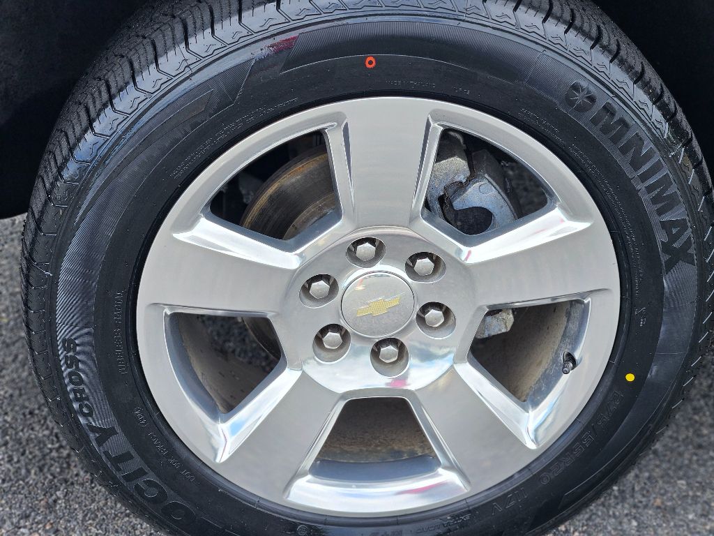 2019 Chevrolet Tahoe LT photo 10