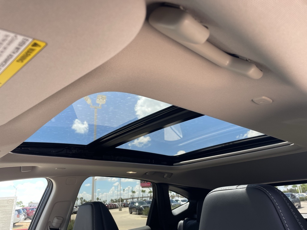 2025 Nissan Murano SL photo 13