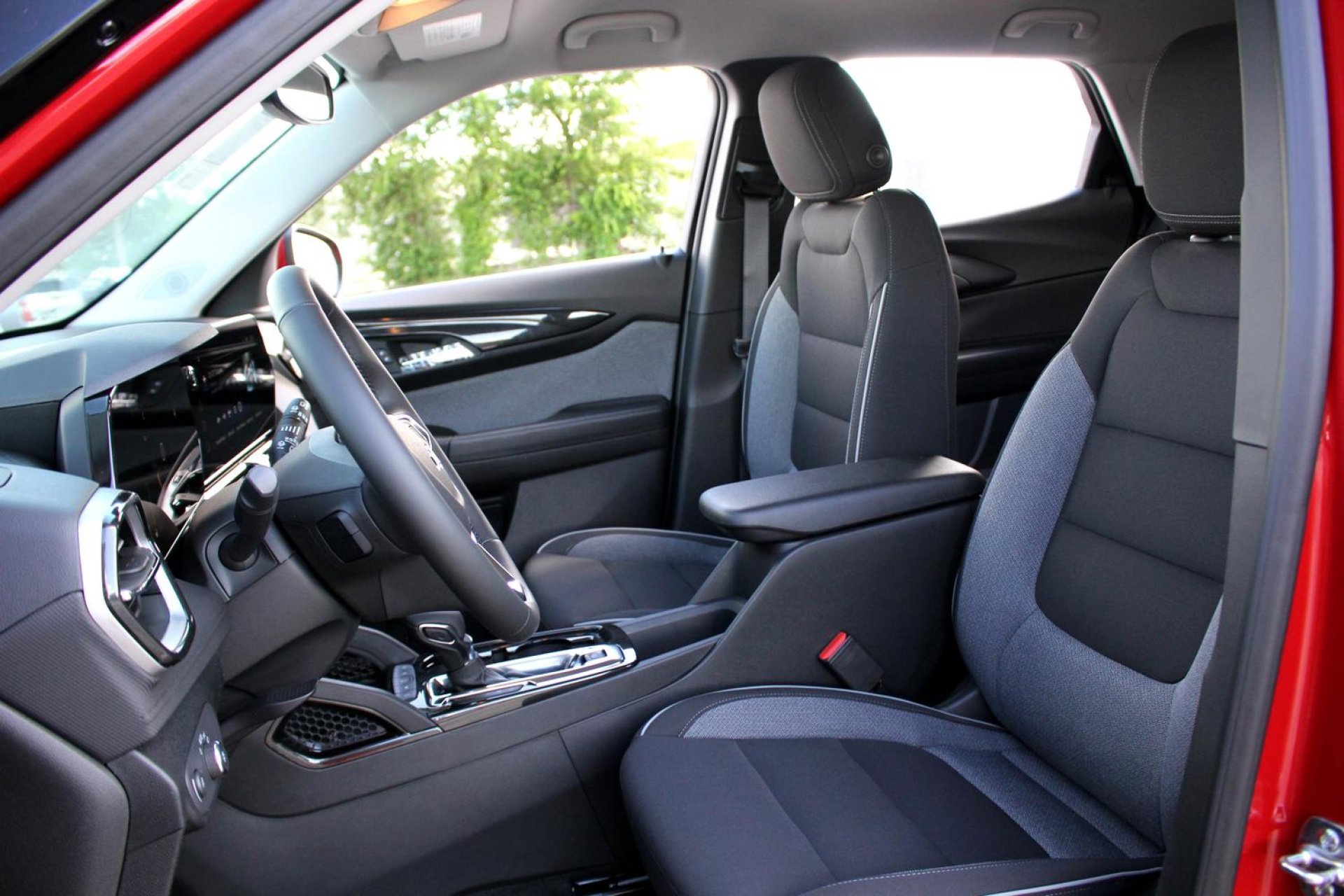2026 Chevrolet Trailblazer LT photo 8