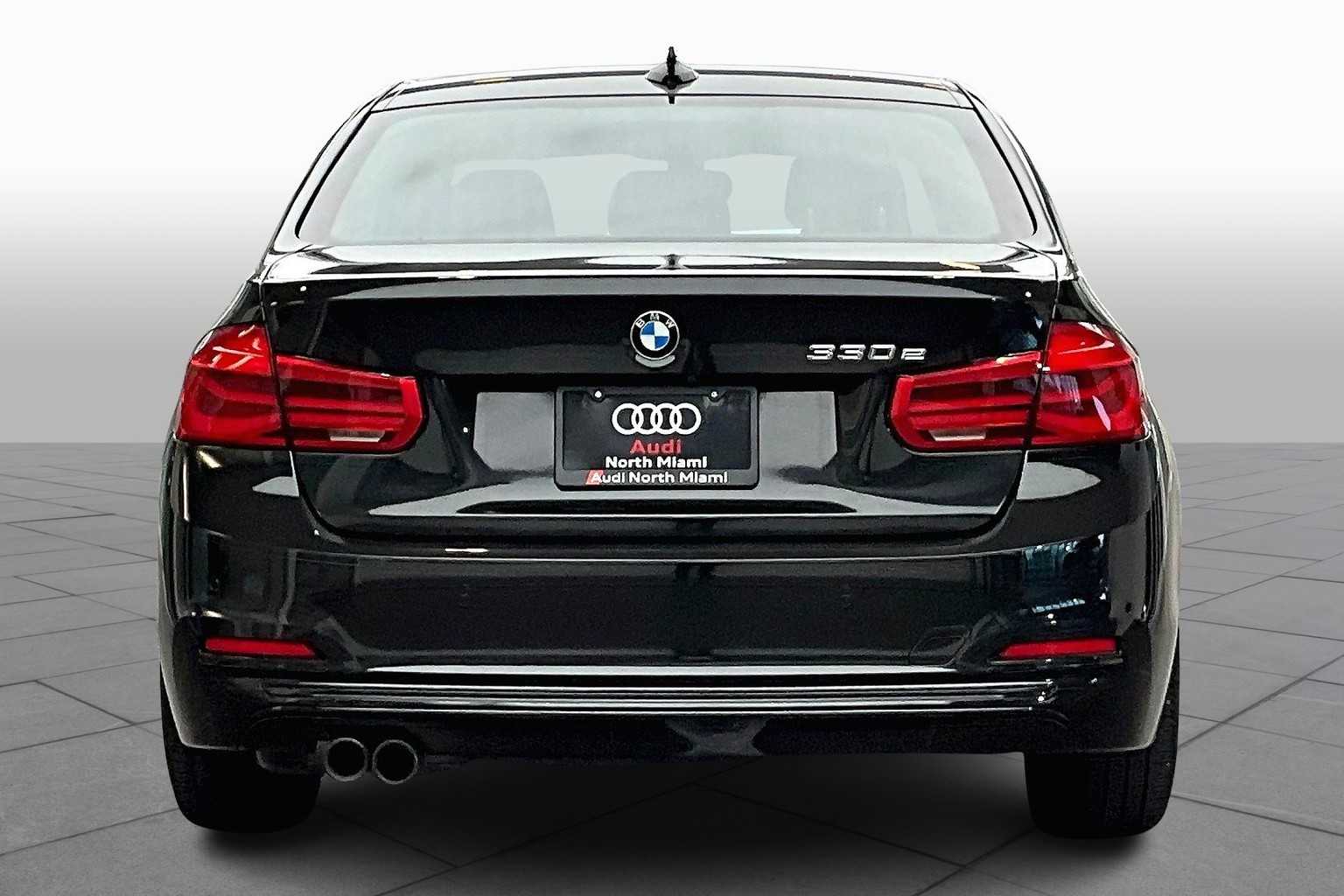 2017 Bmw 330e 3-Series photo 4